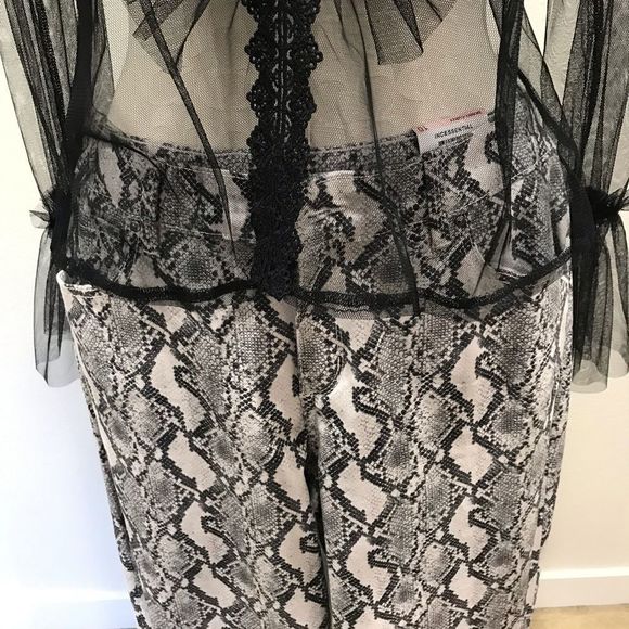 INC Curvy Fit Slim Snake Print Jeans Size 12 NWT - Picture 5 of 8